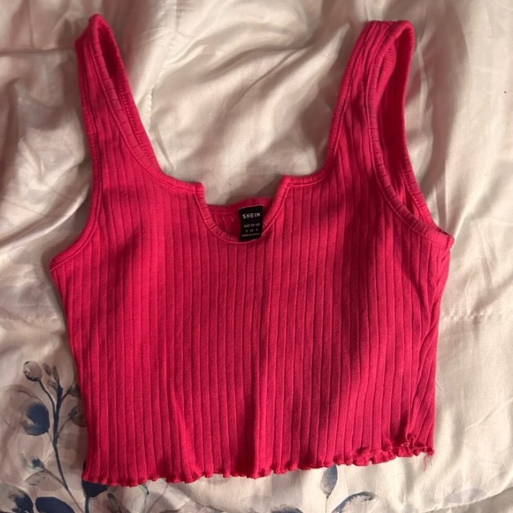 pink crop top